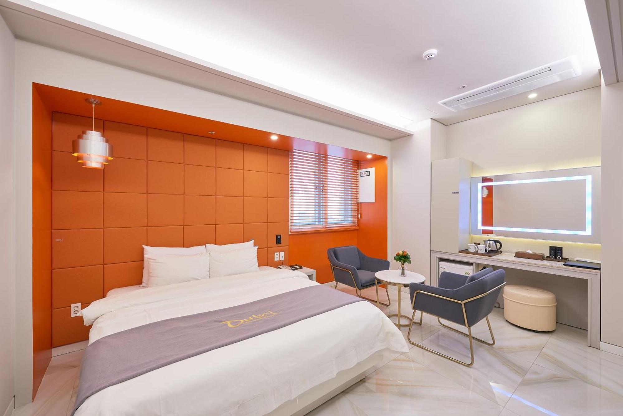 Dubai Hotel Gwangju Metropolitan City ภายนอก รูปภาพ