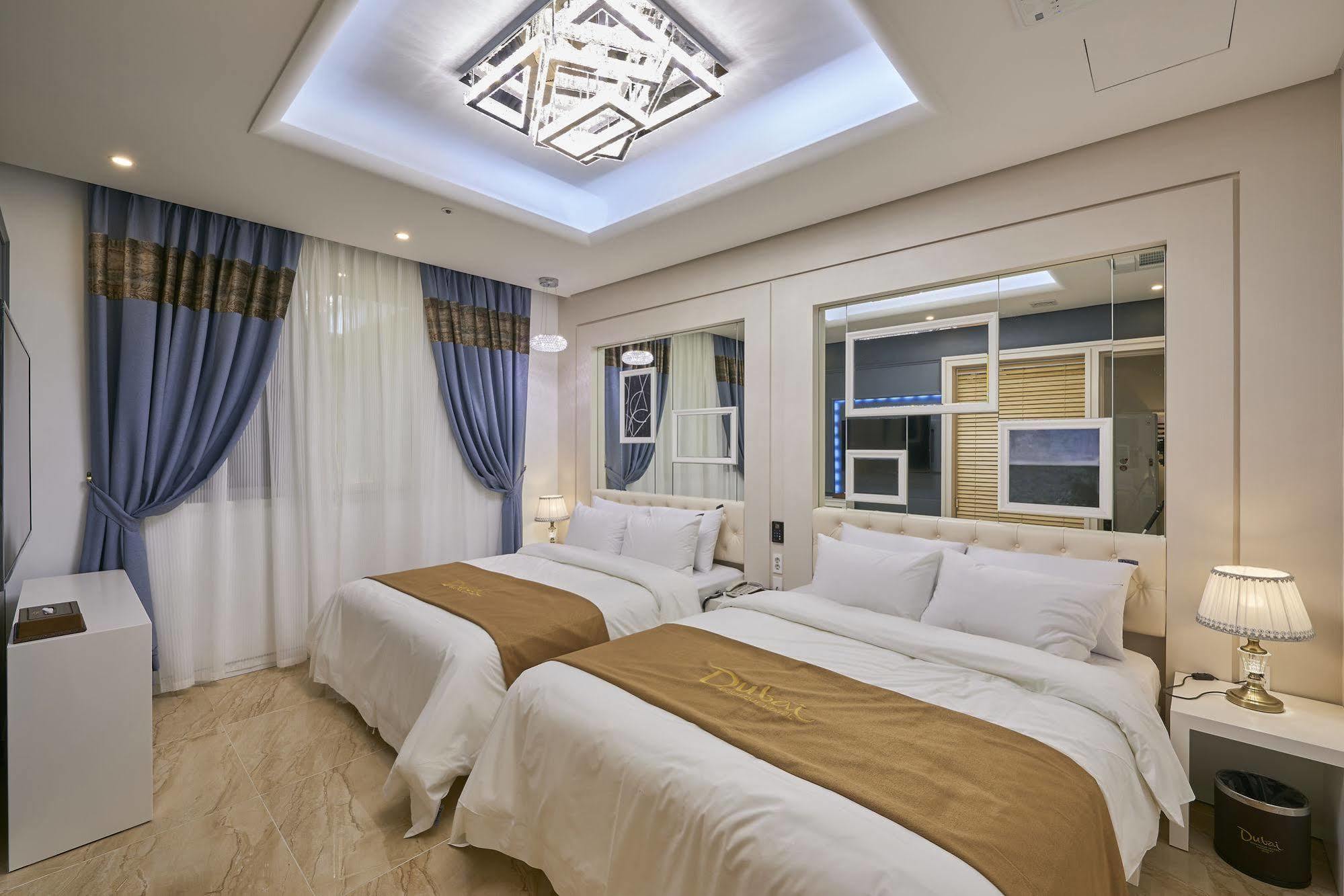 Dubai Hotel Gwangju Metropolitan City ภายนอก รูปภาพ